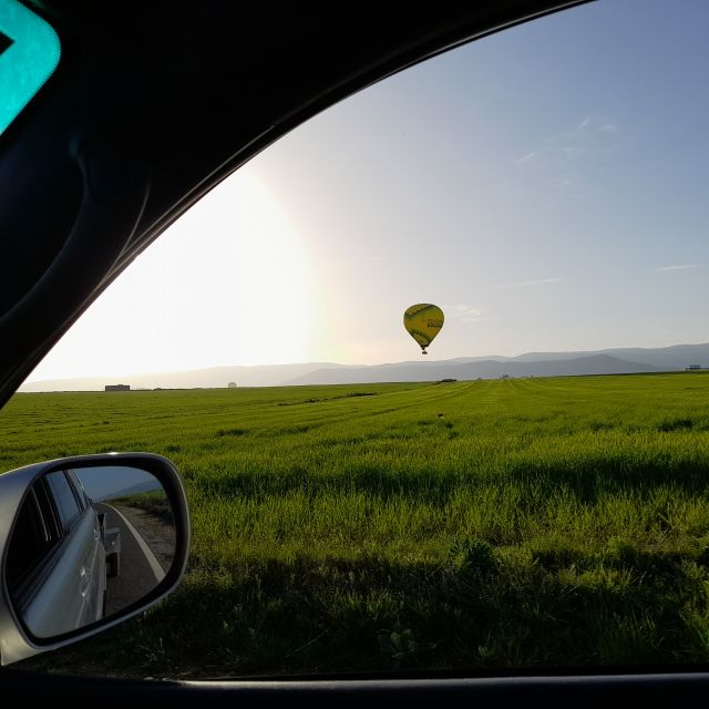 Segovia: Hot Air Balloon Flight with Picnic and Cava - Meeting point in Segovia: find the takeoff field quickly
