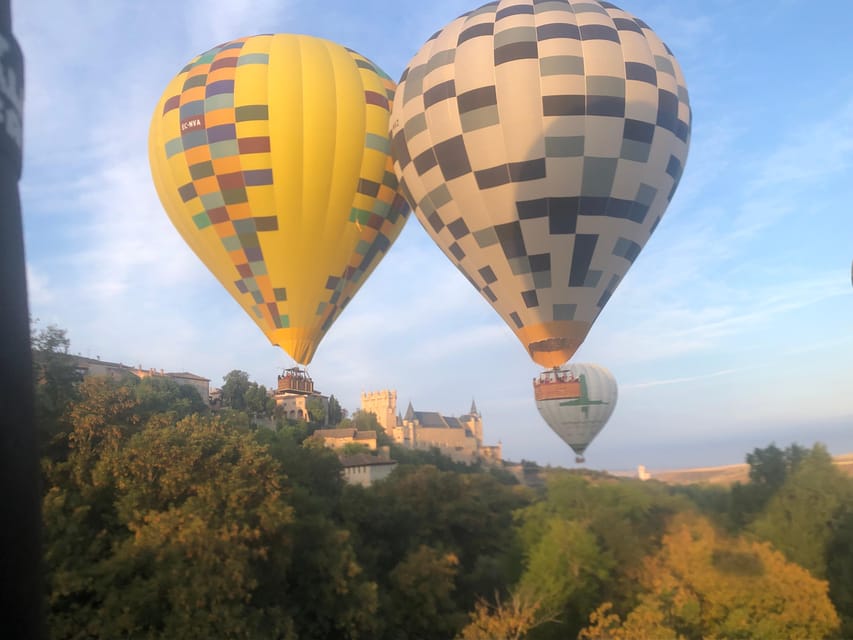 Segovia: Hot Air Balloon Flight with Picnic and Cava - Photos and video you can actually use
