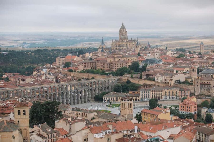 Segovia: Hot-air balloon ride with cava toast & picnic - Meeting Point and Pickup Rhythm: The Real 3-Hour Plan