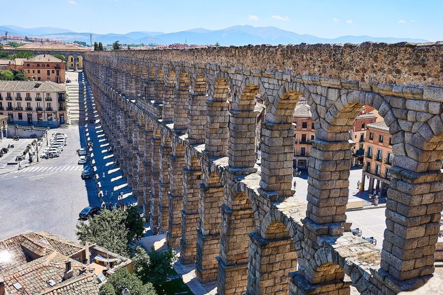 Segovia - Old Town tour including Castle visit - Getting the most out of your shoes, pace, and Sunday rules