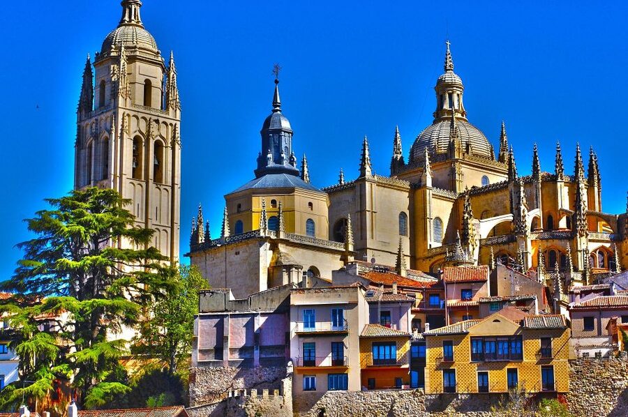Segovia - Old Town tour including Castle visit - Who this Segovia Old Town tour suits best