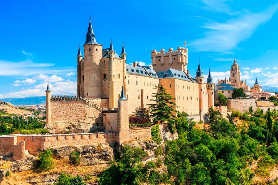 Segovia Private Guided Visit & Alcazar with High Speed Train - Key points to know before you go