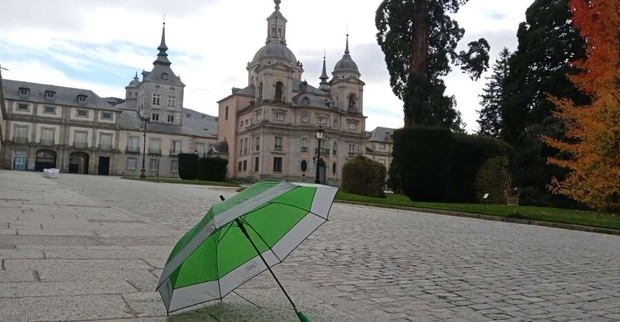 Segovia: Royal Palace of La Granja de San Ildefonso Tour - The story your guide tells: palace secrets and courtly details