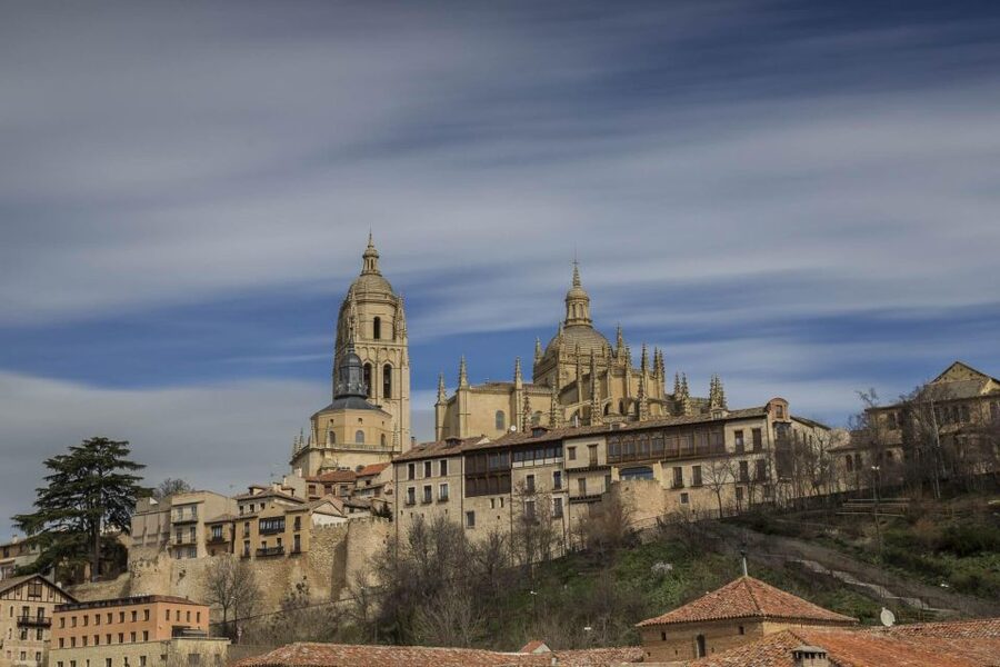 Segovia: Self-Guided Audio Tour on Your Phone - Where the tour starts: the Roman Aqueduct and fast orientation