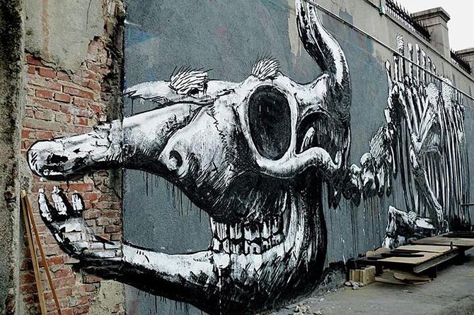 Street Art Guided Tour in Madrid - La Neomudéjar: a power plant turned artist stage