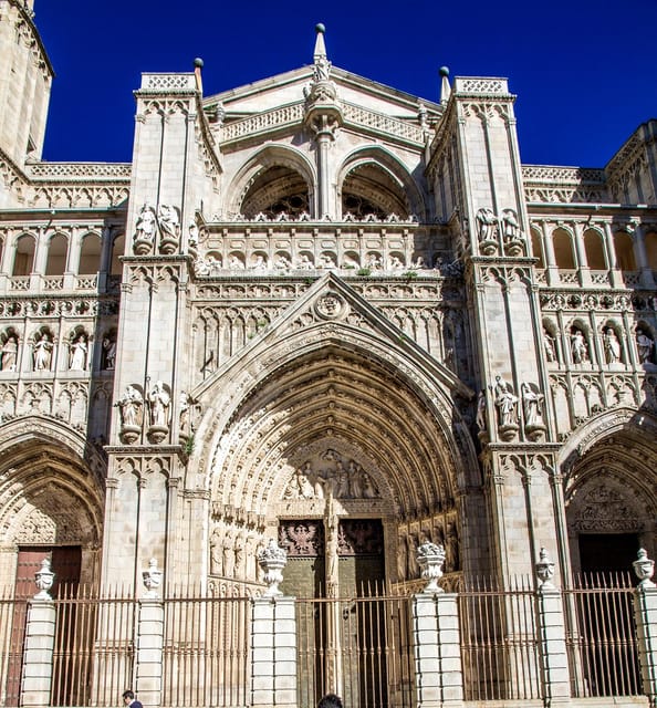 Toledo Cathedral Guided Tour in Spanish - The Big Idea: Why Toledo Cathedral Feels Different From Most Cathedrals