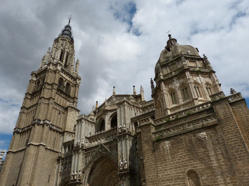 Toledo: City of the Three Cultures Guided Walking Tour - Jewish Quarter monuments: the three-cultures story in specific places