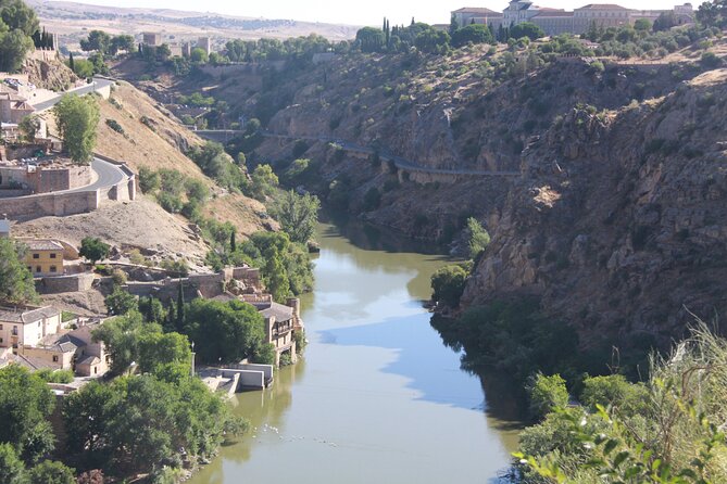 Toledo Full-Day Walking Tour with Guide from Madrid - Pace, Radio Earphones, and Walking Up Hills Without Losing Your Day