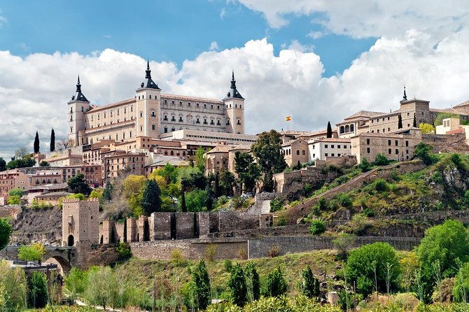 Toledo Full-Day Walking Tour with Guide from Madrid - Muralla de Toledo: The Wall That Explains Everything