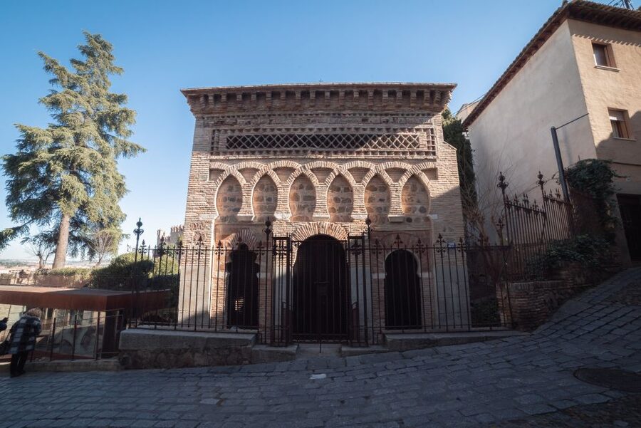 Toledo: Guided Monument Walking Tour with Wristband Pass - Monastery of San Juan de los Reyes: Spanish-Flemish Gothic Linked to Isabella and Ferdinand