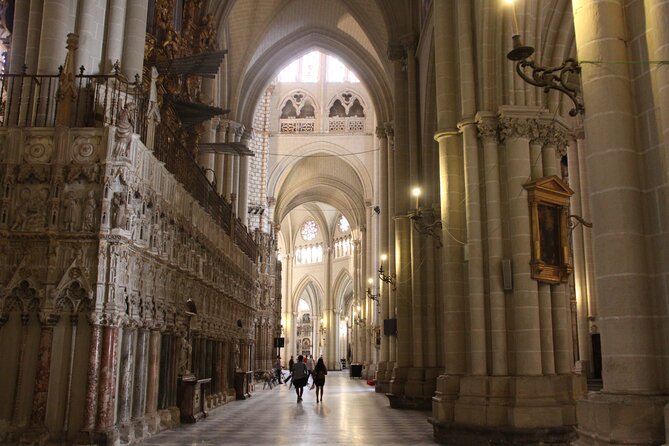 Toledo Half Day Tour with Cathedral, St Tome Church & Synagoge - Cathedral Primada: A Big Monument on a Hill
