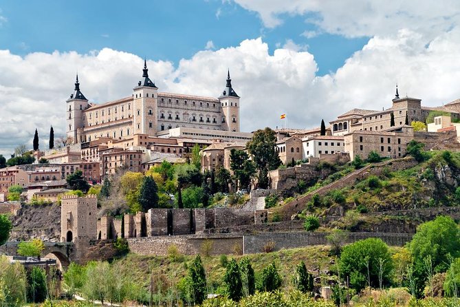 Toledo Half Day Tour with Cathedral, St Tome Church & Synagoge - Bilingual Narration: Great for Some, Slow for Others