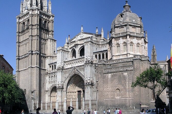 Toledo Half Day Tour with Cathedral, St Tome Church & Synagoge - Santo Tomé Church: El Greco’s Burial Scene, Explained