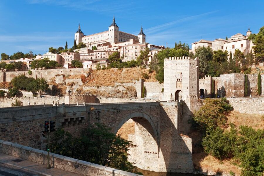 Toledo: History of the Three Cultures Guided Walking Tour - Meeting in Zocodover Square, then starting at Arco de la Sangre