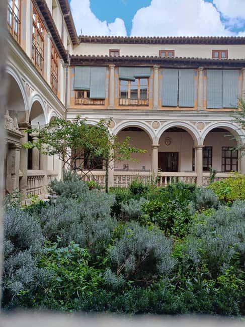 Toledo: Marzipan Convent Route with Tasting and Wine - Why marzipan and convent walls make sense in Toledo