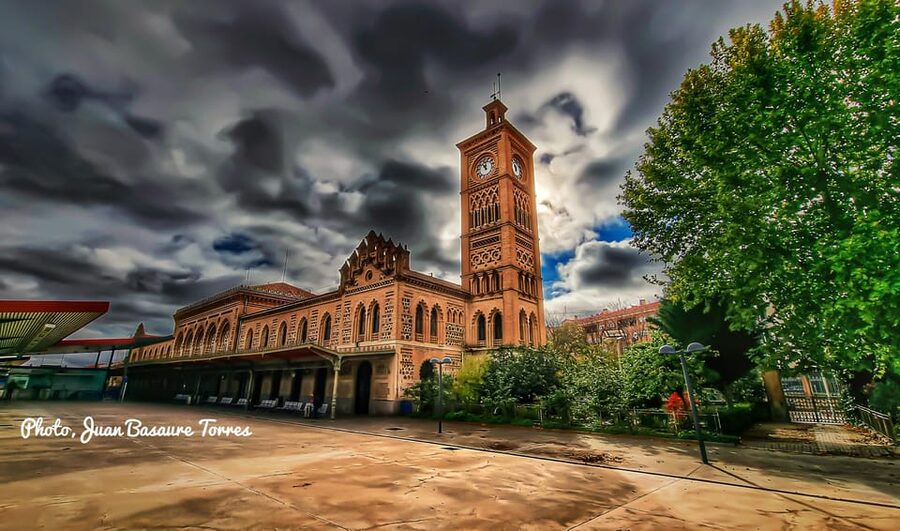 Toledo: Monumentos esenciales: Alcazar, Catedral, Sinagoga - Timing in 2 hours: how the short stops actually feel