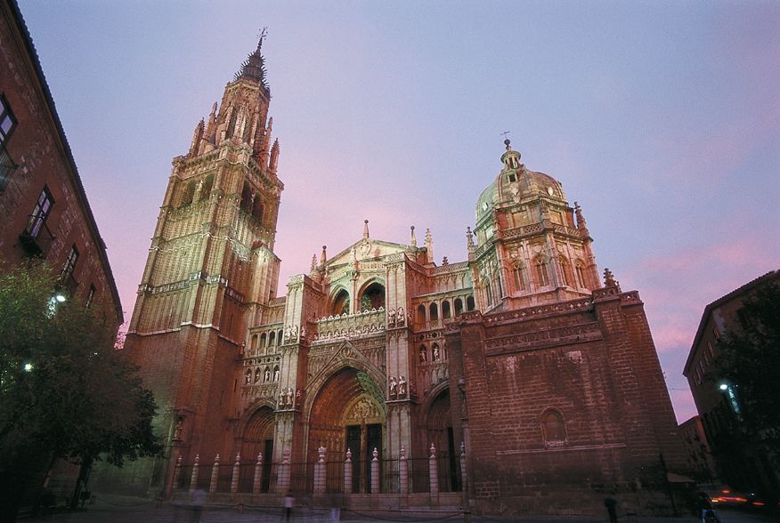 Toledo: Private Monuments Walking Tour with Monument Entry - Key highlights you should care about