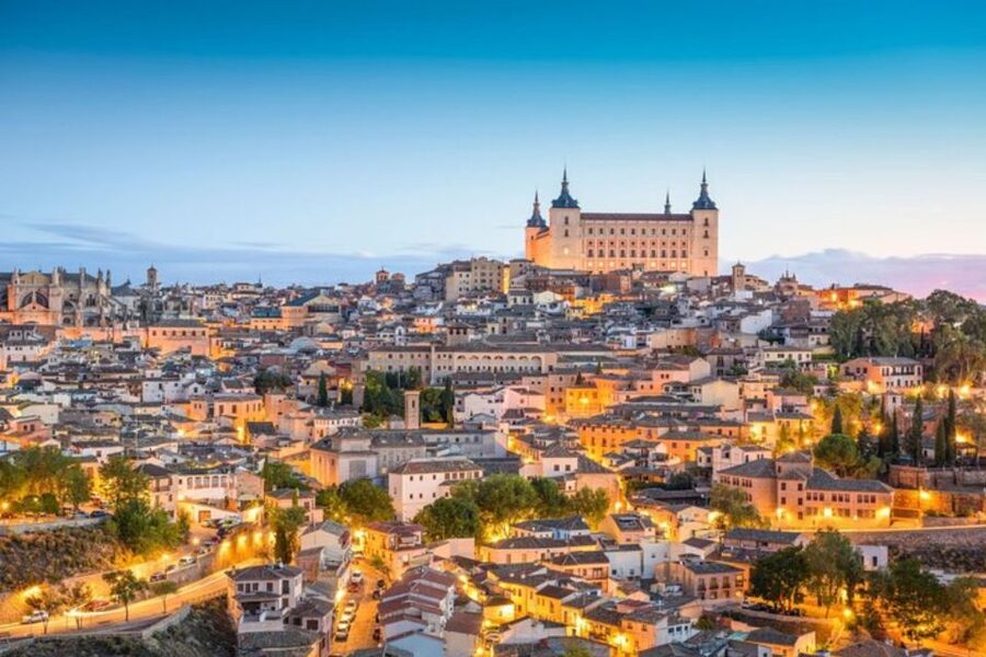 Toledo: Private tour with an official guide - Why Toledo makes more sense with an official guide