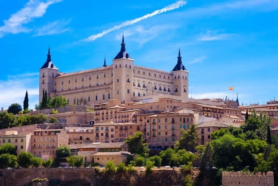 Toledo : Private Walking Tour with a Pro guide - Key highlights you’ll actually feel on the ground