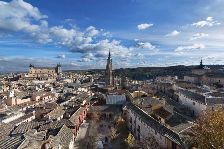 Toledo: Tourist Bracelet with Entry to 7 Attractions - Monastery of San Juan de los Reyes, Political Meaning in a Quiet Place