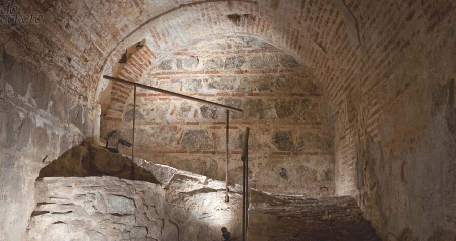 Toledo: Underground Guided Tour with Entry Ticket - Where You’ll Start in Toledo (and Why It’s Convenient)