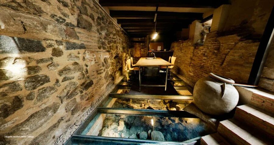 Toledo: Underground Guided Tour with Entry Ticket - Pricing and Value: Why This Costs About $10 Worth the Time