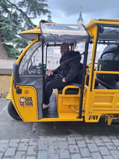 Tour en Tuk Tuk por lo mejor de Madrid