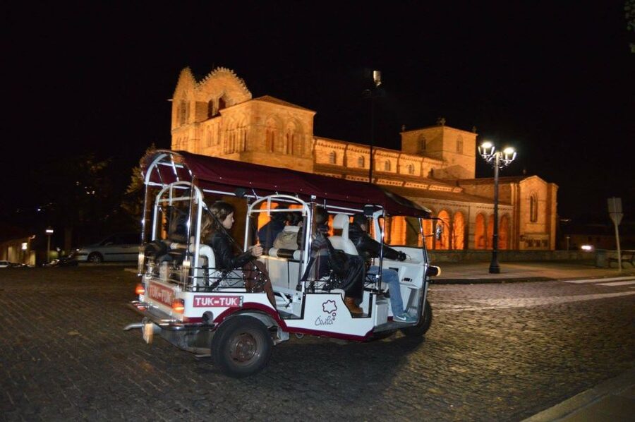 Tour Guiado En Tuk Tuk Recorre Avila De La Forma Mas Comoda - Where the tour starts, and how to plan your timing