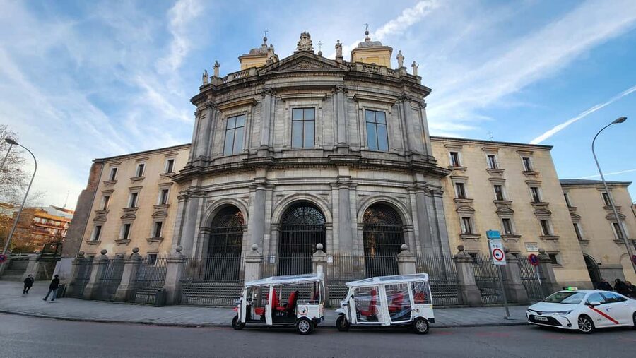 Tour Madrid: Secrets in a Electric Tuk Tuk - Plaza de España and Cervantes, Big Views Finish Strong