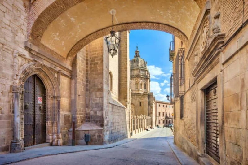 TOUR TOLEDO 3 CULTURAS ⭐⭐⭐⭐⭐ - Plaza Cuatro Calles and the “craft + story” Toledo vibe