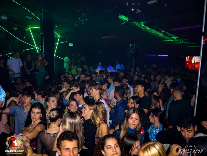 Wild Night Pub Crawl: Free Shots, Games & VIP Club Entry! - Key things I’d focus on before you go