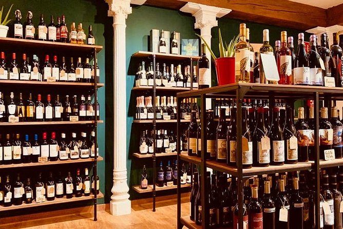 Wine Tasting near Plaza Mayor in Madrid - The guide style: humor, interaction, and real-world wine talk
